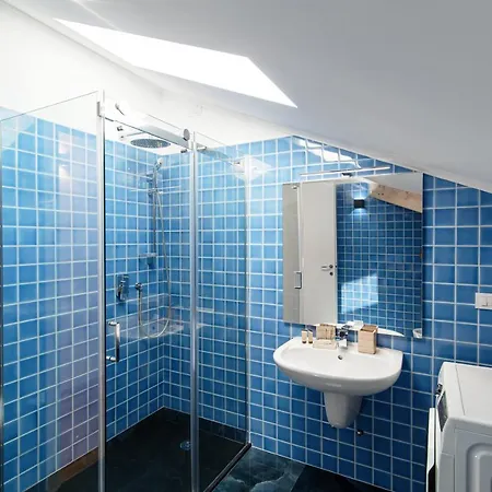 Attic 64 - The House Of Travelers Apartment Como Exterior photo