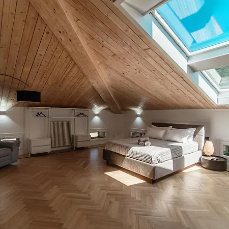 Attic 64 - The House Of Travelers Apartment Como Exterior photo